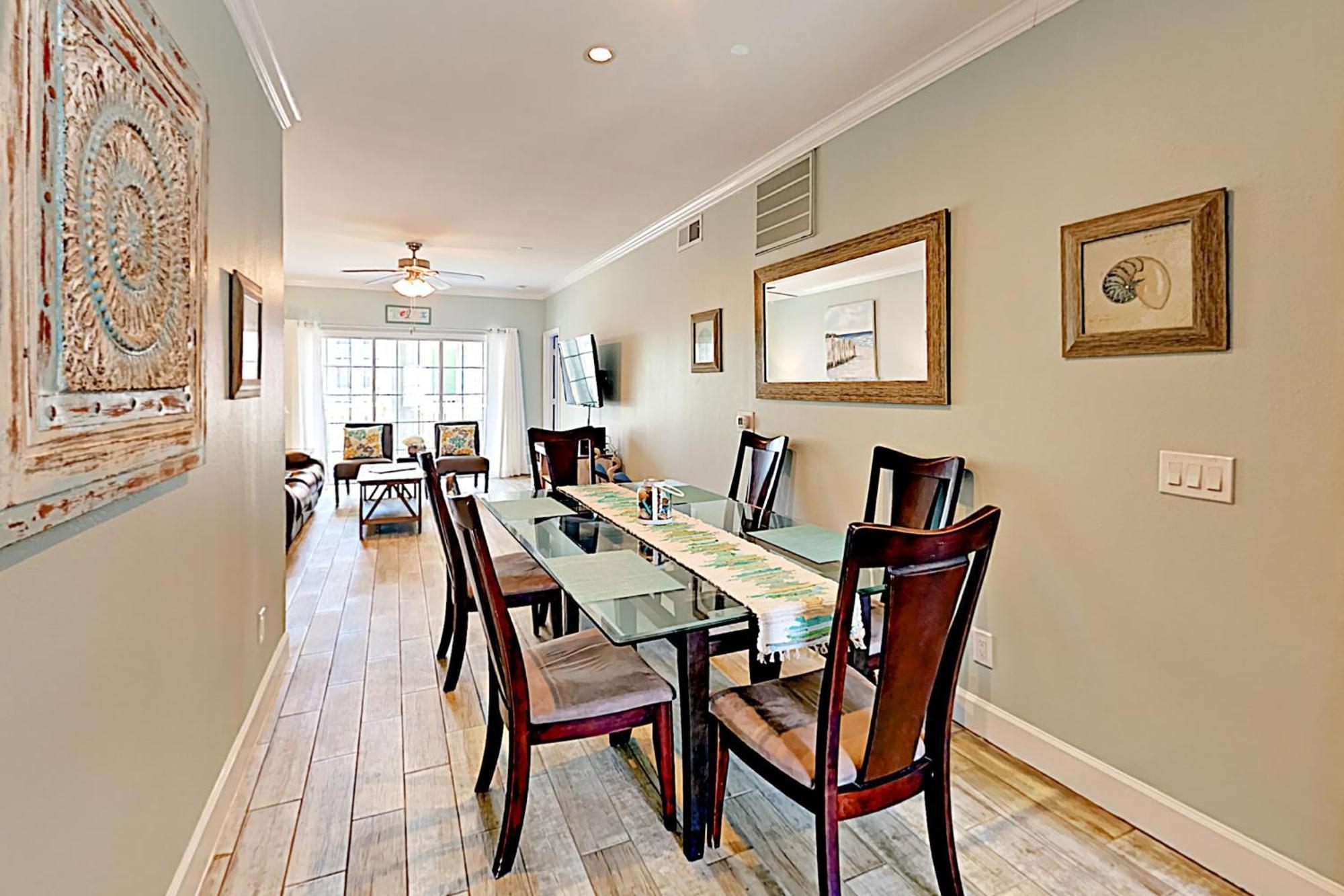 The Dawn Condominiums Galveston Room photo