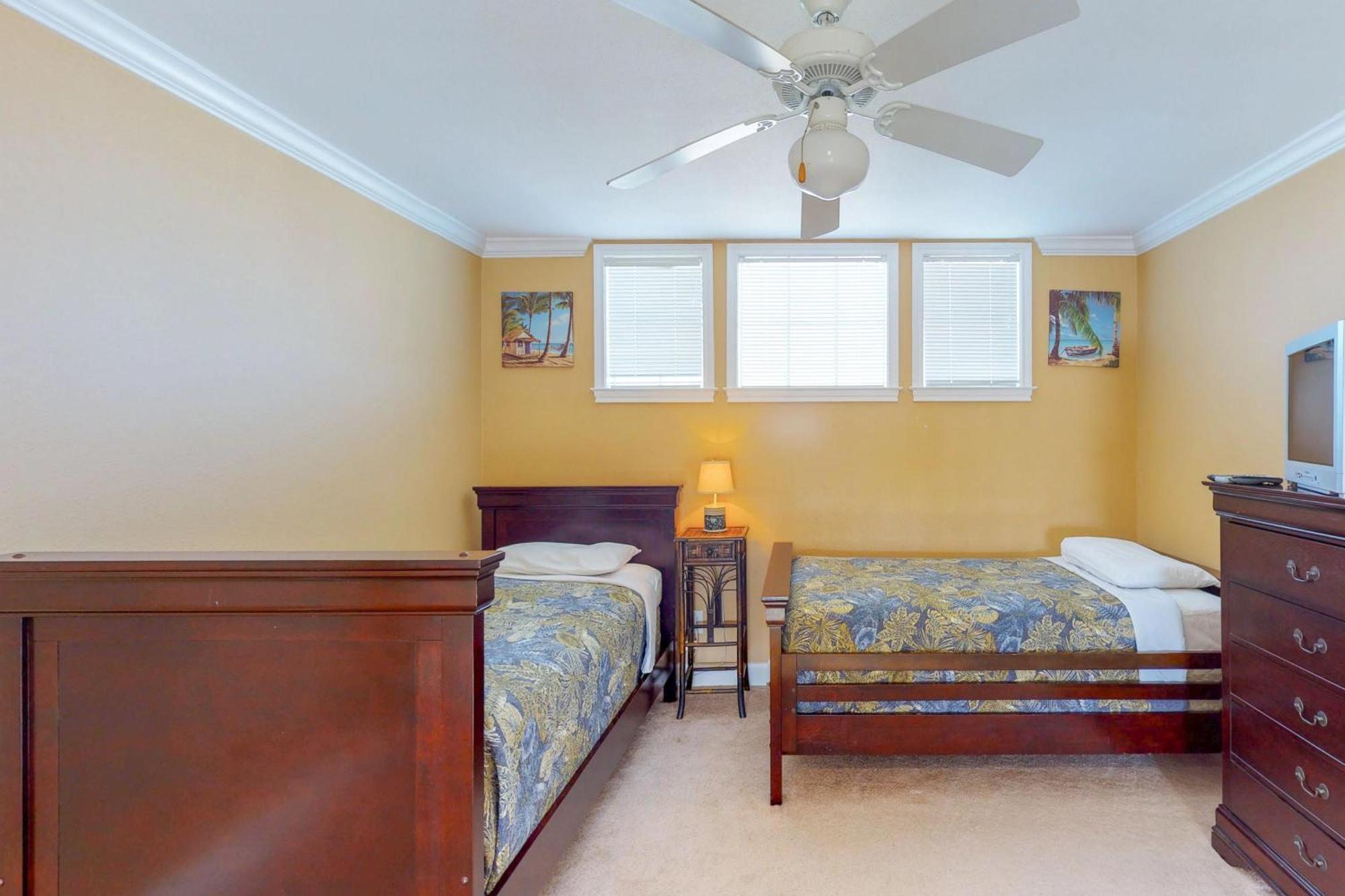 The Dawn Condominiums Galveston Room photo